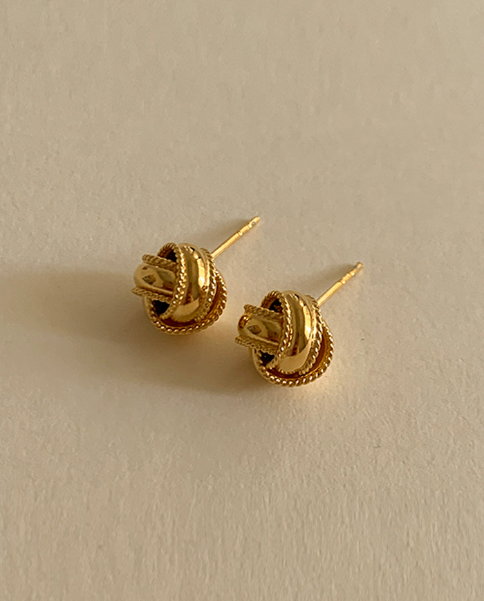 [925 Silver] Gold bold pearl earrings E 118