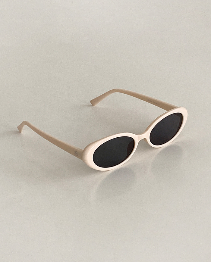 Milk tea sunglasses [UV 400]
